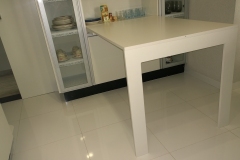cozinha-branca-mesa-dobravel13