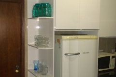 cozinha-em-U-branco-brilhante6