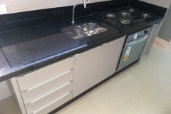 cozinha-Gris-com-branco-brilhante-com-cristaleira5