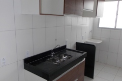 cozinha-MRV-simples-branco-com-Ipe-Amarelo4