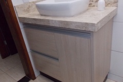 gabinete-ciliegio-com-cesto-de-roupa1