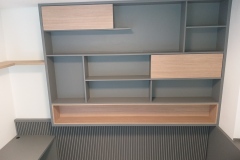 home-office-cor-cinza-sagrado-com-carvalho-malva7