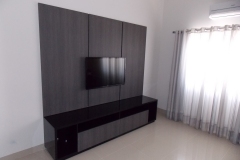 Rack-preto-lacca-com-painel-Norus2